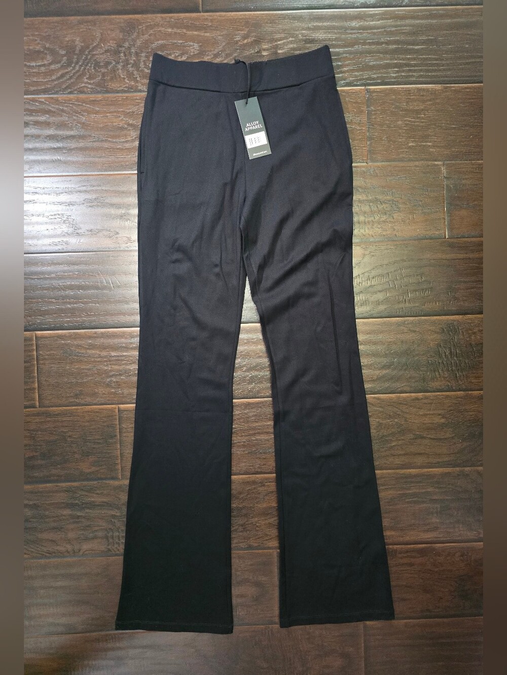 NWT Alloy Apparel Womens Black Stretchy Pull On Long Flared Pants Med 37inseam
